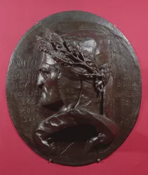 Medallón que representa a Dante Alighieri (1265-1321)